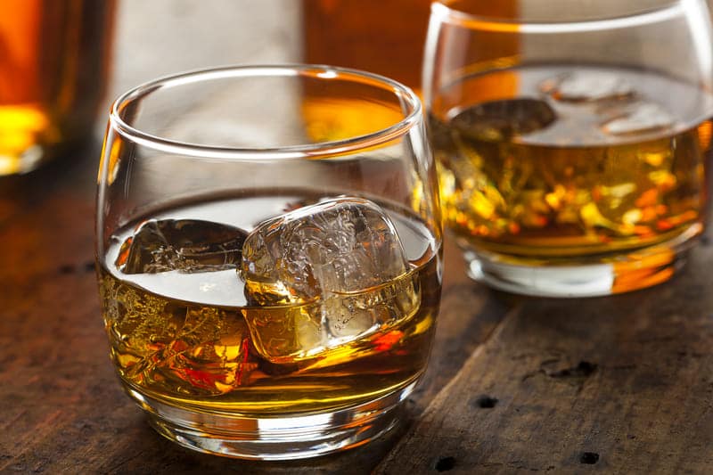 You are currently viewing Bourbon vs Whiskey vs Scotch: What’s the Difference?