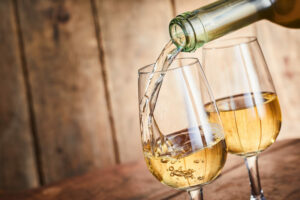 Read more about the article 11 Best Sweet White Wine Brands To Try This Year