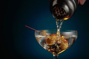Read more about the article 14 Best Vermouths For Martini 2024